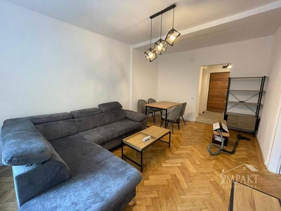 De Vanzare: Apartament cu 2 camere, Semicentral!