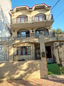 De vanzare Vila P+2, 7 camere, zona Delfinariu Constanta