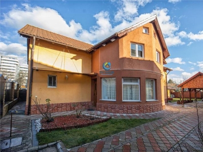 Vanzare Casa individuala 5 camere, teren 500 mp, intrare Racadau