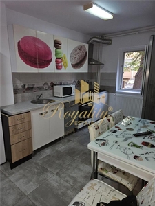 Apartament 2 camere+ centrala- Zona Girocului