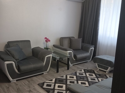 Apartament 3 camere Straja 3 camere, cu centrala proprie