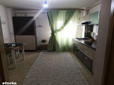 Apartament 3 camere decomandat, zona B-dul Decebal, etaj 10 din 10