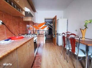 Apartament 3 camere decomandat, etaj 3, Cetate-Liceul Sportiv!