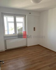 Apartament 3 camere Sos. Giurgiului.