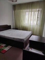 Apartament cu 2 camere, decomandat, etajul 2/4, zona Galata