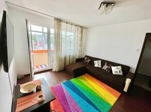 Apartament cu 2 camere, zona Podul de Piatra