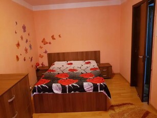 Apartament cu 2camere - zona Podu Ros - Liceul D. Cantemir