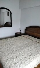 Apartament cu 3 camere, decomandat, etajul 4/8, zona Hala Centrala