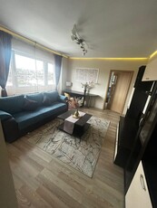 Apartament cu 3 camere, zona Podu Ros