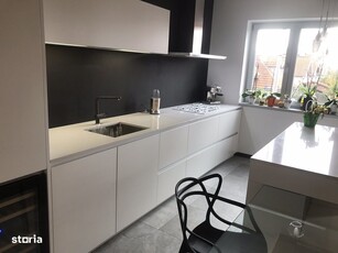 Apartament 3 camere Palat , 76 metri, etaj 8 Cod:156428