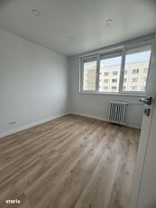 Romancierilor Apartament 4 camere Metrou 1 Minut Renovat