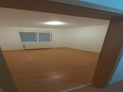 #111, Apartament 3 camere, 80 mp, 2 bai, zona Stadion