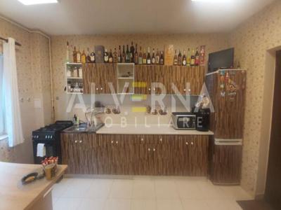 Apartament 2 camere, 39mp, mobilat, parcare, balcon, zona Florilor