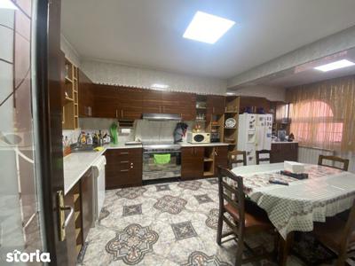 Apartament vila ,ideal sediu firma, reprezentanta sau rezidential