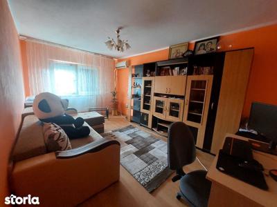 Proprietar vând apartament cu o camera, mobilat și utilat - Giroc