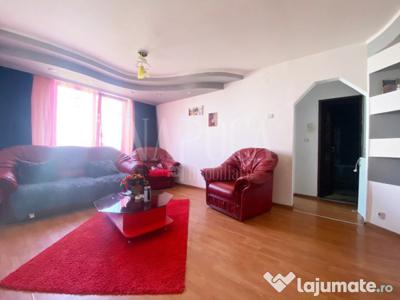 Apartament cu 3 camere in zona Rogerius!