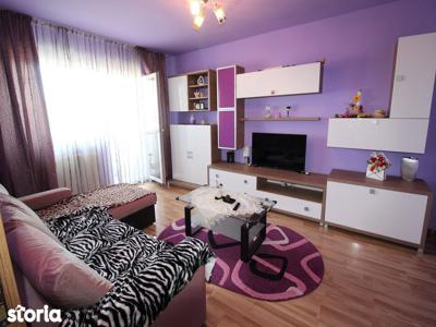 Vând apartament 2 camere în Hunedoara, Central-Park Place, decomandat
