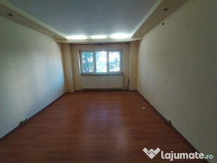 Apartament 3 camere Fratii Golesti