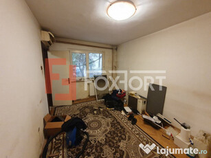 Apartament cu 3 camere semidecomandat, parter - Piata Doina