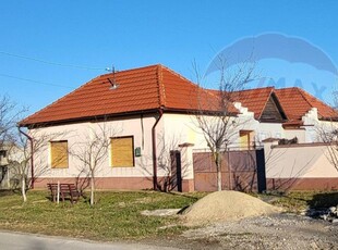 Casă / Vilă de vanzare 6 camere si teren 1616 mp in Seitin