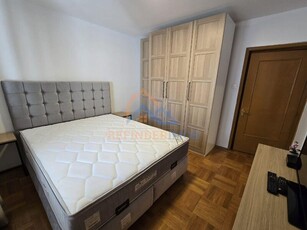 Inchiriere apartament 3 camere Trei camere de inchiriat REF03B1176 Apartament de 3 cam