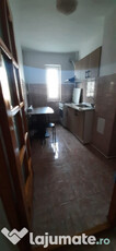 Inchiriez apartament 3 camere Micro XIV