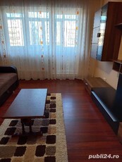 Vând apartament 2 camere Bulevardul Bucuresti