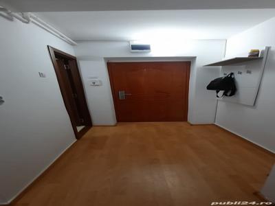 Apartament 3 camere dec, zona Licee