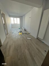 Inchiriez apartament