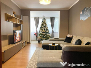 Apartament 3 camere, Gheorghe Doja, Oradea,70 mp. 125 000...