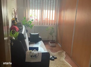 Apartament cu 3 camere, 65mp, centrala proprie, zona Calea Sagului