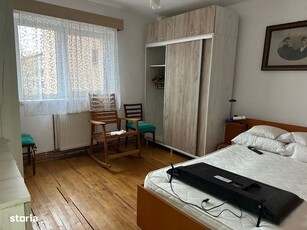 Apartament 4 camere, etajul 3, zona Big