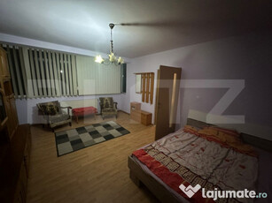 Apartament cu 1 camera, et 1/3, parcare zona Petrom