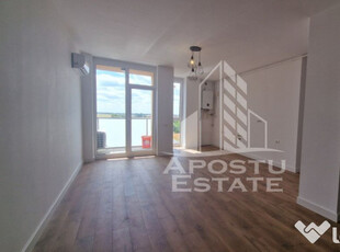 Apartament cu 2 camere si balcon, parcare inclusa, Toront...