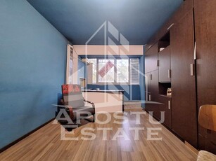 Apartament cu 3 camere, decomandat, 62 mp, Aurel Vlaicu