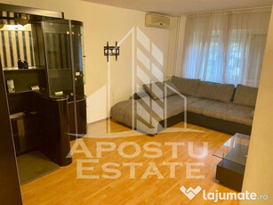 Apartament cu 3 camere,decomandat, centrala proprie, zona...