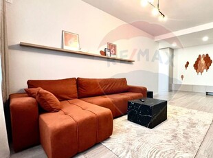 Apartament de lux cu 3 camere de închiriat - Zona Centrul Comercial To