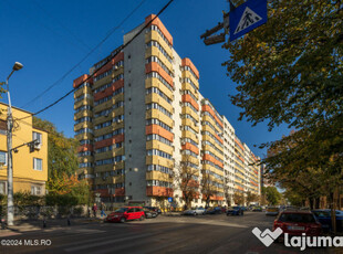 Apartament spațios 4 camere, nemobilat-zona Lacul Tei