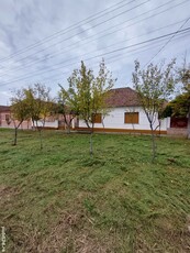 Casa de vanzare in comuna Fibis