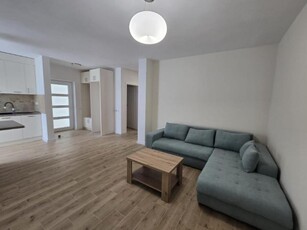 De inchiriat Apartament 3 camere la Vila, situat Ultracentral. Pret inchiriere: 500 Euro/luna.