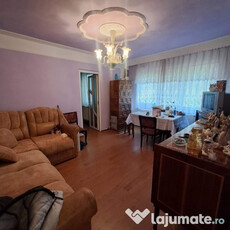 De vanzare apartament 2 camere, spatios , 2 boxe