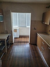 Închiriez apartament 2 camere, decomandat, et. 3, Soarelui, utilat si mobilat