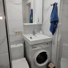 Inchiriez Apartament cu 2 camere in zona Eroii Revolutiei.