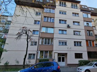 Proprietar vand apartament 3 camere NOU