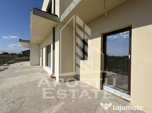 Triplex la gri, teren 284mp, pompe caldura, zona Plopi