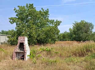 Vand 1000 metri patrati ,loc de casa teren intravilan Sanpetru Mare