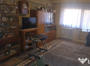 Vand apartament 3 camere decomandat in Deva, Lido,Casa de Pensii et. 2