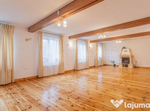 Vila superba in Poiana Brasov, 7 camere, 1600 mp teren