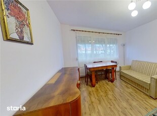 Apartament 4 camere de vanzare zona Tolstoi