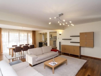 Apartament 4 camere de vanzare in complex rezidential Central Park, Bucuresti